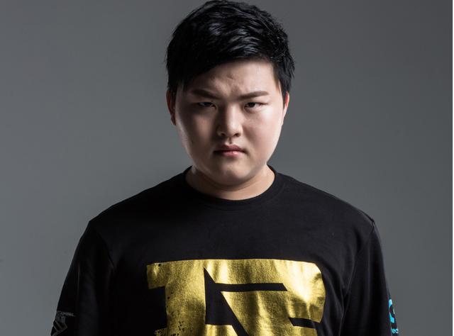 2025英雄联盟职业联赛有新规：增加赛季中期的转会期